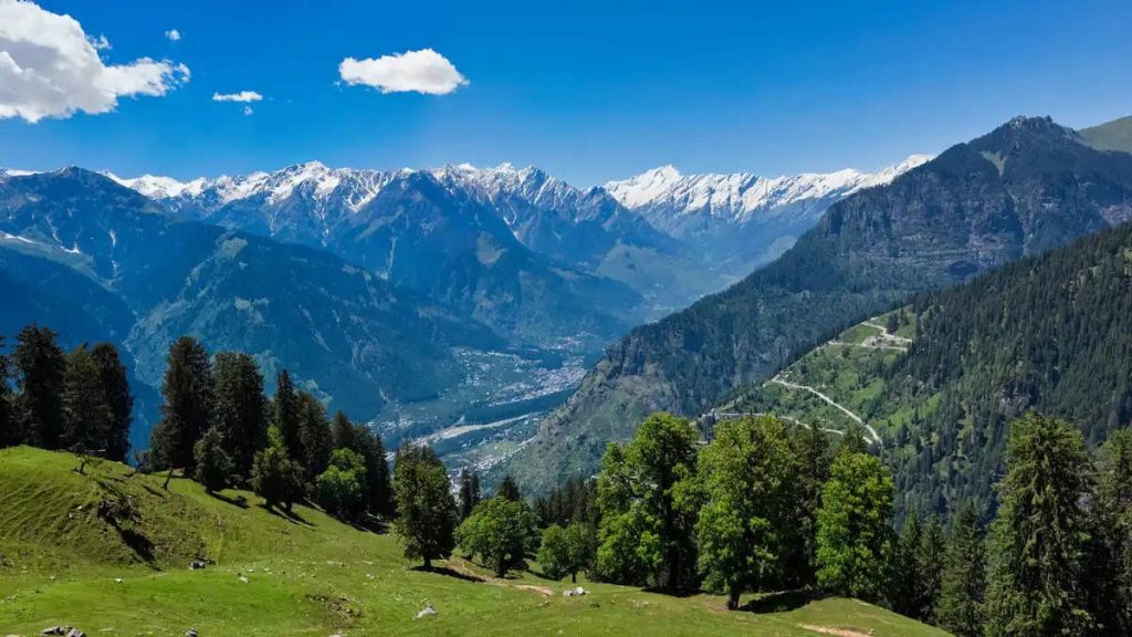travel: अगर पहाड़ों पर है घूमने का प्लान तो खूबसूरती से भरा हुआ है हिमाचल प्रदेश का कांगड़ा,जरूर करें एक्स्प्लोर