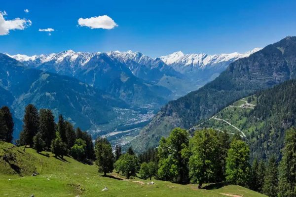 travel: अगर पहाड़ों पर है घूमने का प्लान तो खूबसूरती से भरा हुआ है हिमाचल प्रदेश का कांगड़ा,जरूर करें एक्स्प्लोर