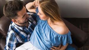 Physical Intimacy: क्या फिजिकल रिलेशन बनाने से बीमारियां होती हैं कम? जानें क्या है सच
