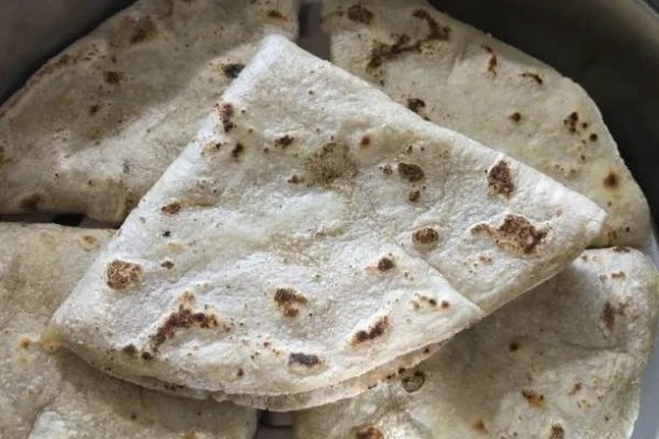 Health Tips: डायबिटीज-कोलेस्ट्रॉल को एक साथ कंट्रोल करता है इस आटे की रोटी, हर टुकड़ा दवा की तरह करेगा काम