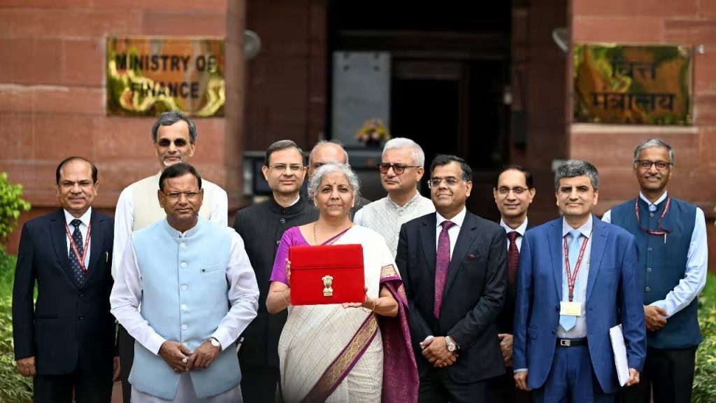 Budget 2025: न्यू टैक्स रिजीम में अब तक क्या-क्या हुए बदलाव? FM सीतारमण ने नियमों को ऐसे बनाया आसान